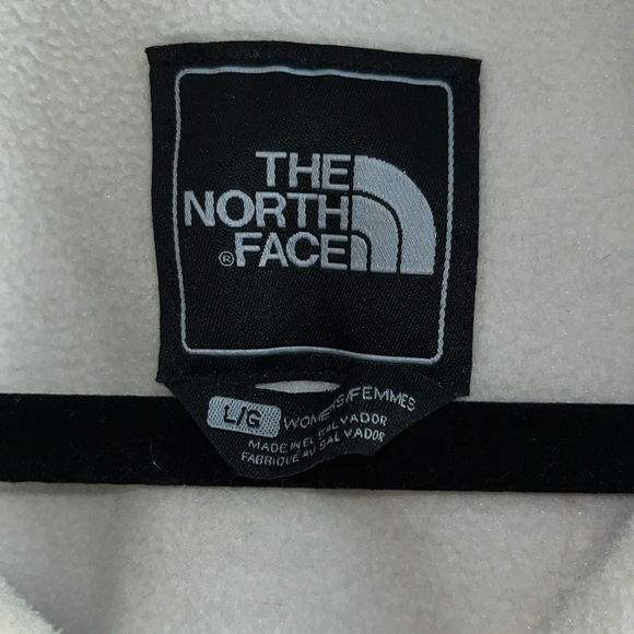 The North Face Women’s Denali jacket - Picture 8 of 11